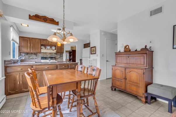 Dining room, Interior, Kitchen, Pendant Lights