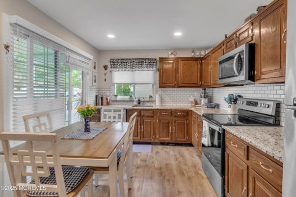 Dining room, Interior, Kitchen, Recessed Lighting, Wood Texture Flooring