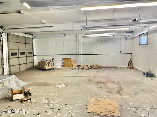 Garage, Interior