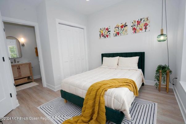 Bedroom, Interior, Pendant Lights, Recessed Lighting, Wood Texture Flooring