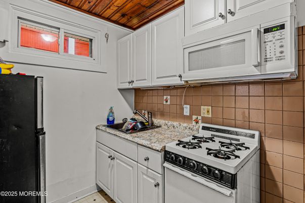 Interior, Kitchen, Wooden Ceilings