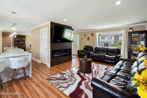 Dining room, Interior, Living room, Pendant Lights, Recessed Lighting, Wood Texture Flooring