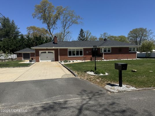 Attached, Exterior, Facade, Brick Facade, Ranch