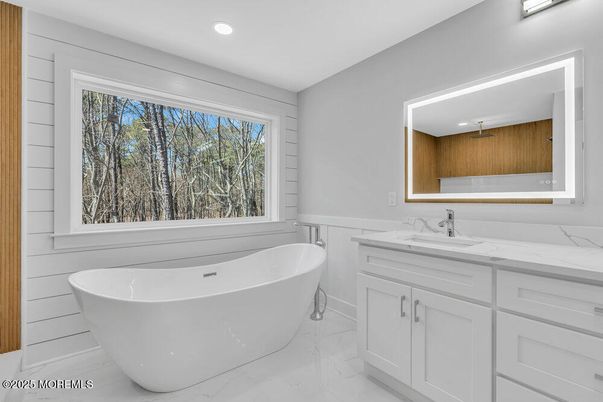 Bathroom, Free Standing Baths, Interior, Marble, Recessed Lighting