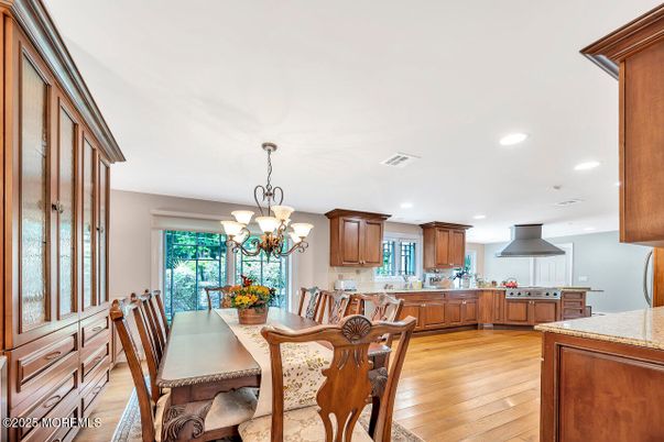 Chandelier, Dining room, Interior, Kitchen, Recessed Lighting, Wood Texture Flooring