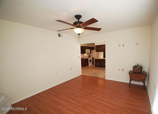 Empty room, Interior, Kitchen, Wood Texture Flooring