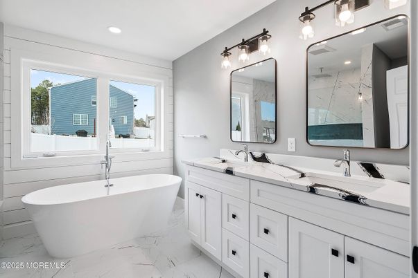 Bathroom, Dual Sink Vanities, Free Standing Baths, Interior, Marble, Recessed Lighting