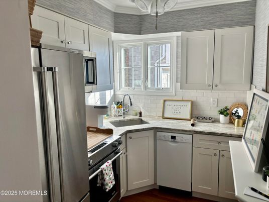 Interior, Kitchen, Stainless Steel Appliances, Wood Texture Flooring