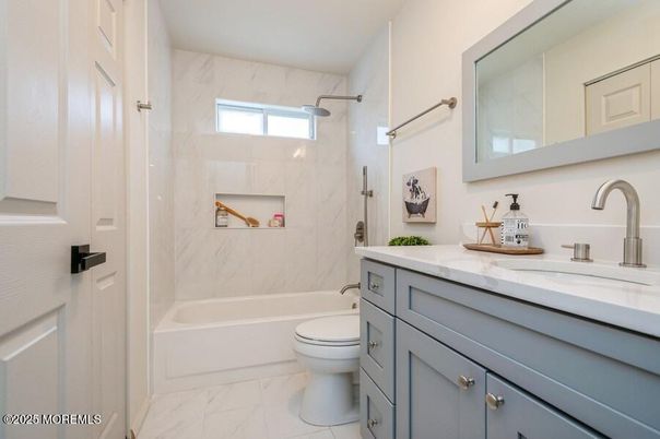 Bathroom, Interior, Marble, Marble Walls
