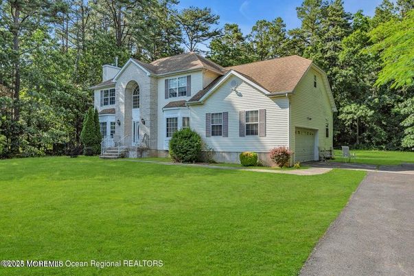 Attached, Backyard, Exterior, Facade, French Provincial
