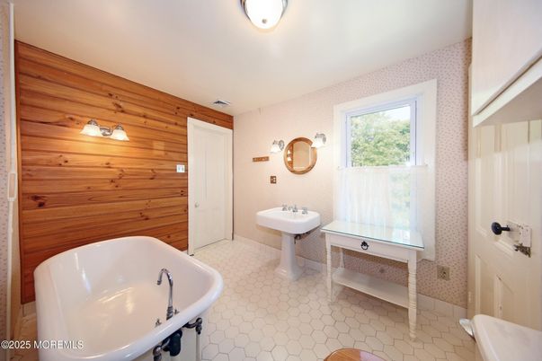 Bathroom, Free Standing Baths, Interior, Wooden Walls