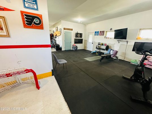 Fitness Equipment, Interior, Recessed Lighting