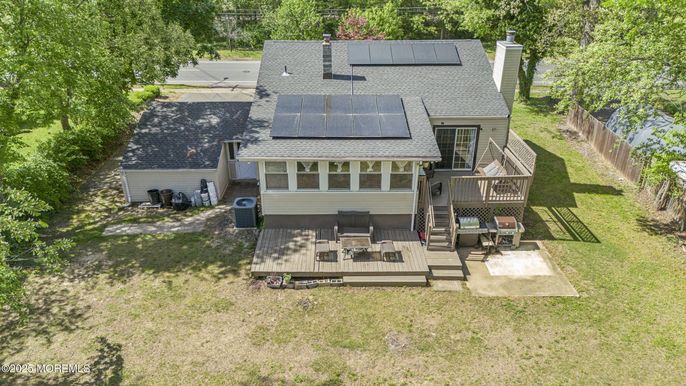 Exterior, Drone