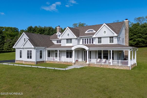 Backyard, Exterior, Facade, Farmhouse