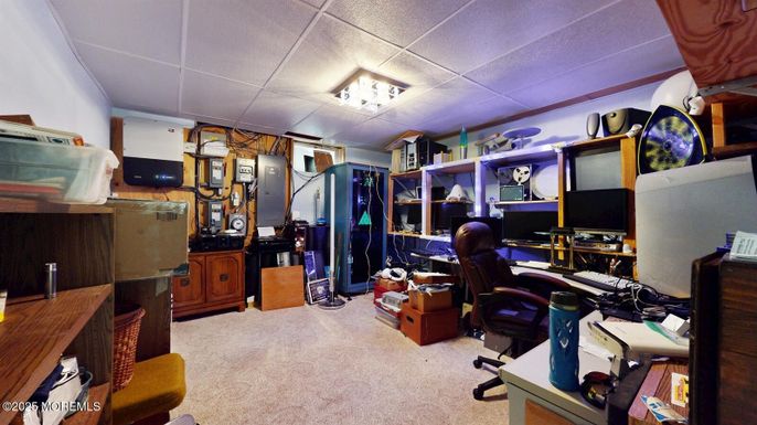 Home Office, Interior