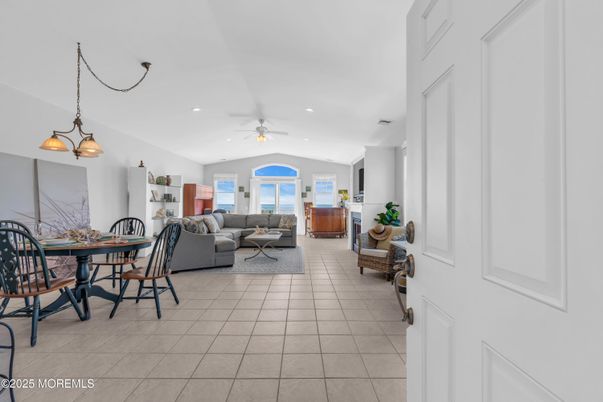 Dining room, Interior, Living room, Pendant Lights, Recessed Lighting