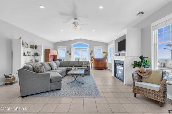 Fireplace, Interior, Living room, Recessed Lighting