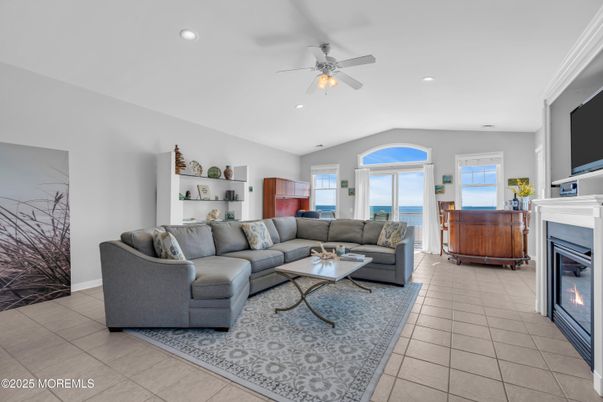 Fireplace, Interior, Living room, Recessed Lighting