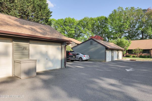 Detached Garage, Exterior