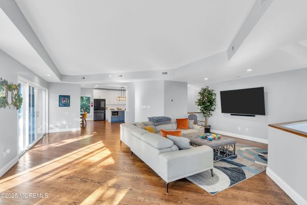 Interior, Kitchen, Living room, Recessed Lighting, Wood Texture Flooring