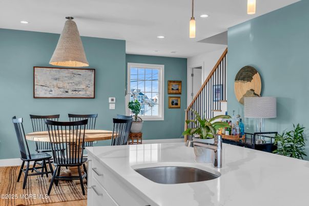 Dining room, Interior, Kitchen, Pendant Lights, Recessed Lighting, Wood Texture Flooring
