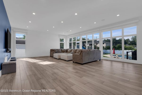 Interior, Living room, Recessed Lighting, Wood Texture Flooring