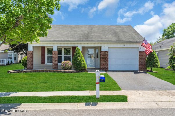 Attached, Exterior, Facade, Brick Facade, Cape Cod