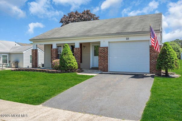Attached, Exterior, Facade, Brick Facade, Cape Cod