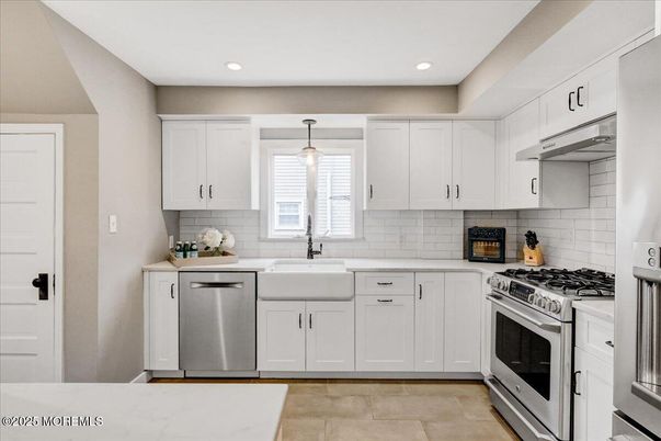 Interior, Kitchen, Pendant Lights, Recessed Lighting, Stainless Steel Appliances