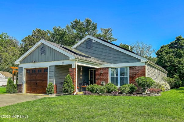 Attached, Exterior, Facade, Brick Facade, Ranch