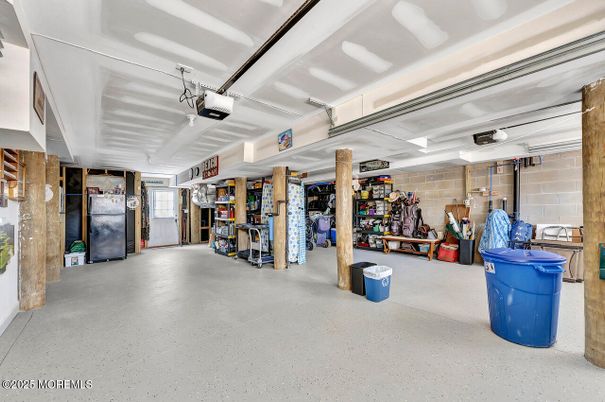 Garage, Interior