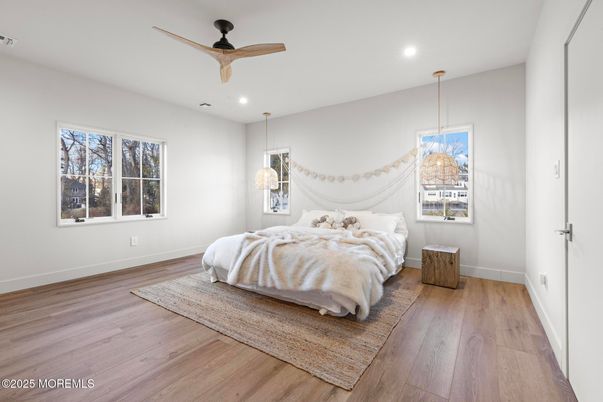 Bedroom, Interior, Pendant Lights, Recessed Lighting, Wood Texture Flooring