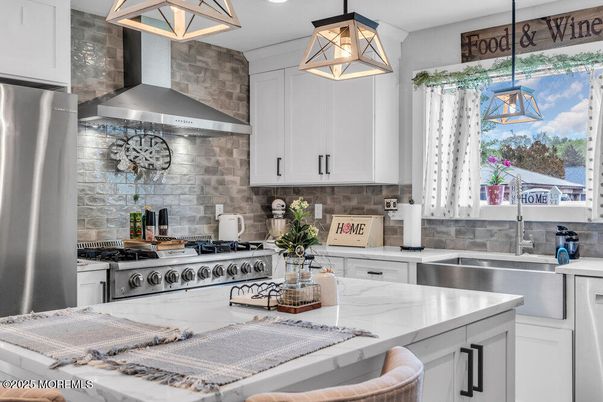 Interior, Kitchen, Pendant Lights, Recessed Lighting, Stainless Steel Appliances