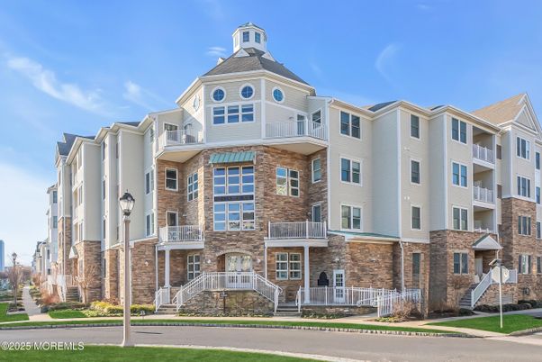Exterior, Facade, Brick Facade, Rowhouse