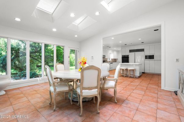 Dining room, Interior, Kitchen, Recessed Lighting, Stainless Steel Appliances