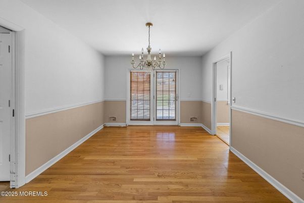 Chandelier, Empty room, Interior, Wood Texture Flooring