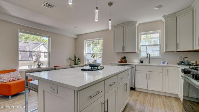 Interior, Kitchen, Pendant Lights, Recessed Lighting, Wood Texture Flooring