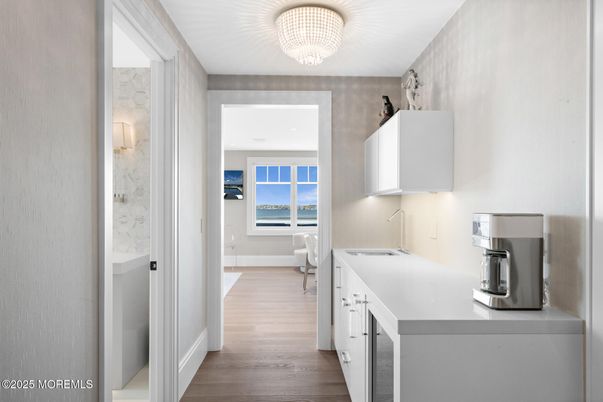 Chandelier, Interior, Kitchen, Water, Wood Texture Flooring