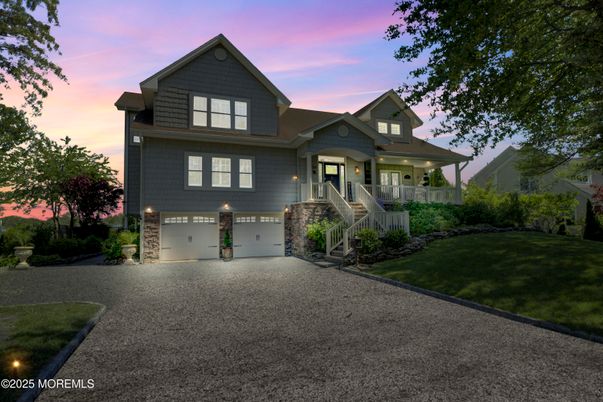 Attached, Exterior, Facade, Farmhouse