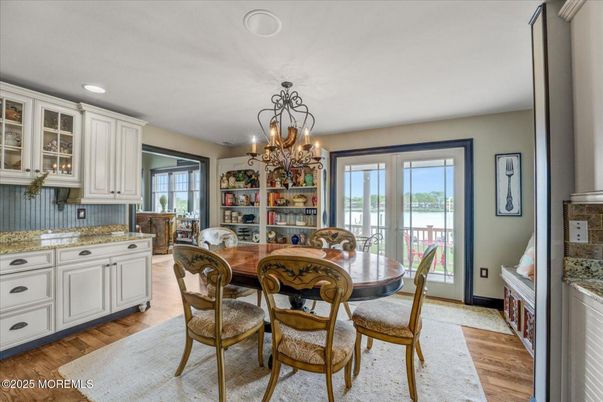 Chandelier, Dining room, Interior, Recessed Lighting, Wood Texture Flooring