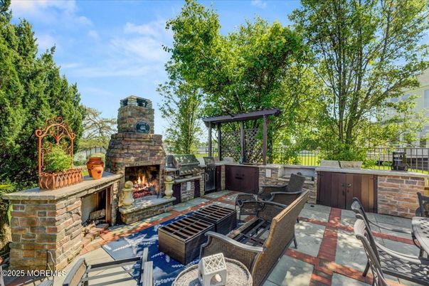 Exterior, Fireplace
