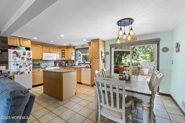 Dining room, Interior, Kitchen, Pendant Lights, Recessed Lighting