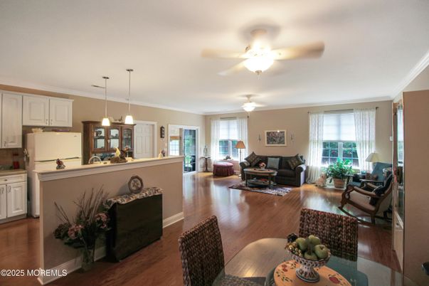 Interior, Kitchen, Living room, Pendant Lights, Wood Texture Flooring
