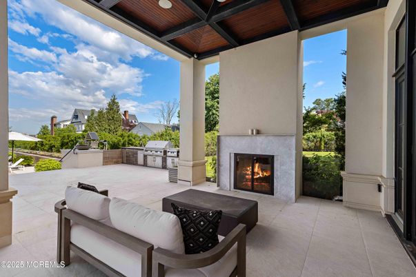 Exterior, Fireplace