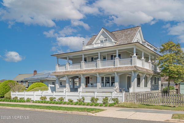 Exterior, Facade, Solar Panels, Queen Anne Victorian