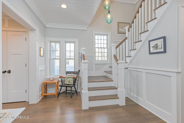 Interior, Pendant Lights, Recessed Lighting, Wood Texture Flooring