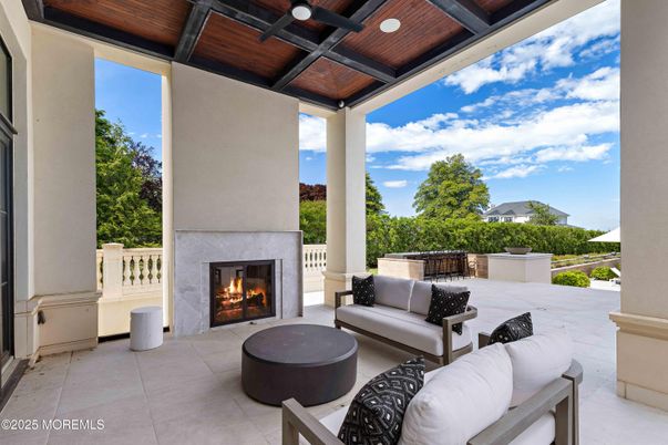 Exterior, Fireplace