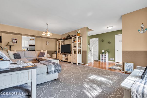 Interior, Living room, Pendant Lights