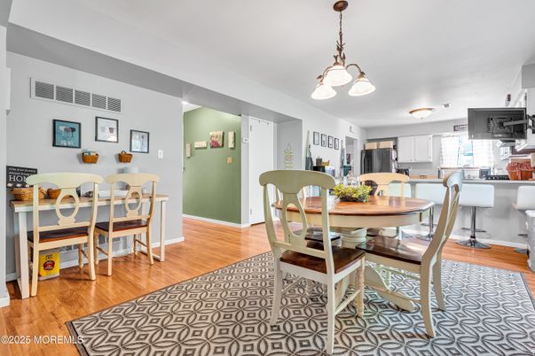 Dining room, Interior, Kitchen, Pendant Lights, Wood Texture Flooring