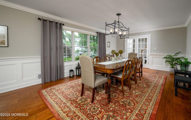 Chandelier, Dining room, Interior, Pendant Lights, Wood Texture Flooring